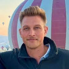 Ryan Roots's Instagram, Twitter & Facebook