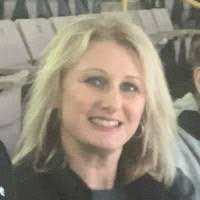 Kari Lang's Instagram, Twitter & Facebook