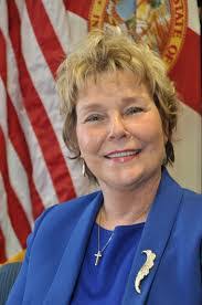 Rachel Caylor's Instagram, Twitter & Facebook