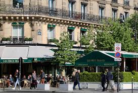 Construit en 1751, le pavillon de chasse du duc de noailles est aujourd'hui la salle principale du restaurant. Cafe De Flore And Les Deux Magots Two Famous Paris Cafes A French Collection