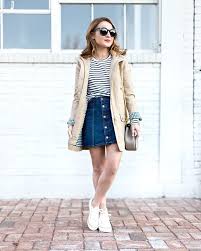 Pin For Later 33 Outfits Every Petite Woman Should Try A Striped Shirt A Denim Mini A Jacket And Sneakers Fashion Petite Outfits Demin Skirt Outfit