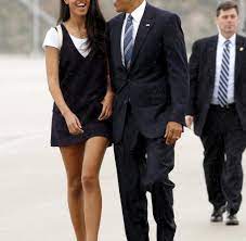 Barack obamas töchter genießen präsidiale privilegien, werden aber auch zur zielscheibe der öffentlichkeit. Ab 2017 Obamas Alteste Tochter Will In Harvard Studieren Welt