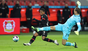 Reiner calmund wiegt noch 106 kilo statt 172 kilo wiegt reiner calmund heute nur noch 106 kilo. Ex Leverkusen Manager Reiner Calmund Bei Salihamidzic Wusste Ich Der Hat Power Im Arsch