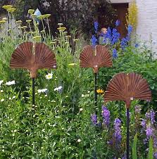 Wir bitten um verständnis falls sich die lieferung etwas verzögert. Ginkgoblatt Margit Hohenberger Keramik Kunst Keramik Kunst Keramik Gartenskulptur
