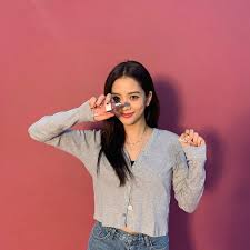 Jul 04, 2021 · blackpink's jisoo has a unique personality. Blackpink Jisoo Fashion Style And Outfits Lugako