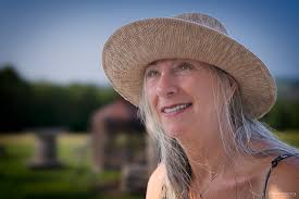 4 SEASONS MAGICAL REIGN