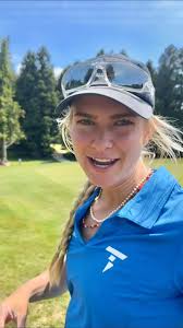 Paige Pierce is feeling at peace in the norwegian nature, albeit a bit jet  lagged😴 With this year being her second in a row, we're happy to welcome  her back. Krokhol's elevation