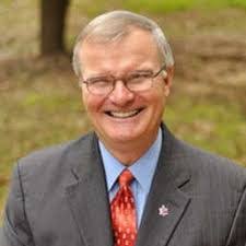 Dale Barstow's Instagram, Twitter & Facebook