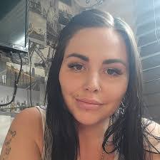 Alice Webb's Instagram, Twitter & Facebook