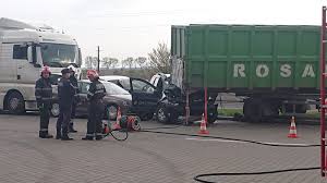 În acest dosar au fost duse la sediul diicot ploieşti, pentru audieri, 12 persoane, iar poliţiştii şi procurorii au făcut o percheziţie la domiciliul suspectului. Galerie Foto Uite Cum AratÄƒ In Imagini Accidentul Din BenzinÄƒria Petrom De LangÄƒ Metro Ploiesti