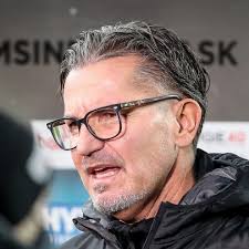 Ex-Bundesligatrainer Gerald Baumgartner kehrt für ASKÖ Oedt an die  Seitenlinie zurück