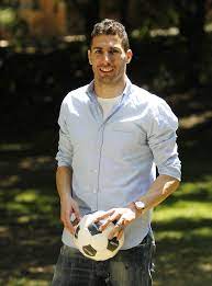 Em maio de 2014, foi contratado por empréstimo pelo atlético junior, com contrato válido até 20 de junho de 2016. Carlos Cuellar Wikipedia