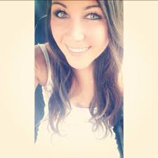 Hailey Roth (@haileyraeee)