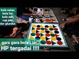 Seit über 20 jahren online. Bola Setan Bola Adil Cap Jeki Dur Glundur Bola Liar Dunia Punya Cerita Youtube