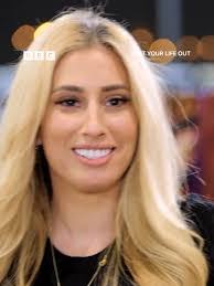 Stacey Roy's Instagram, Twitter & Facebook