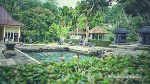 Candi ini didirikan pada zaman wangsa syailendra berkuasa. Pemandian Air Panas Candi Umbul Magelang Harga Tiket Dan Lokasi