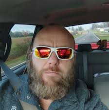 Looking for fortnite playing friends