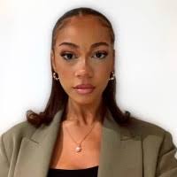 40+ "Lisa Farrelly" profiles