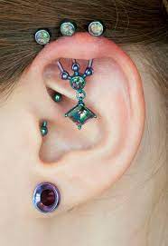 pin von kimberley deese auf bodymod migrane piercing daith piercing piercing