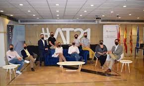 Rafael Gracia Aldaz, nuevo presidente de los Arquitectos Técnicos de  Zaragoza