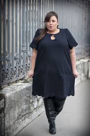 De la taille 42 à la taille 60, vous trouverez tout le nécessaire pour vous faire un dressing féminin à la pointe de la mode dans le catalogue castaluna disponible sur catalogue.fr. Blog Mode Ronde Blog Mode Grande Taille Blog Mode Lyon Castaluna By La Redoute Fashion Women Tunic Tops