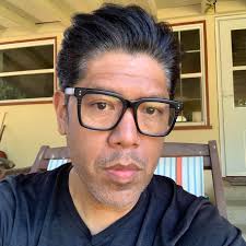 the black helmets are back 😍