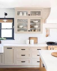 Guide de la cuisine moderne achever le look moderne de votre cuisine le rangement dans une cuisine moderne Profil De Mylene Aubry Myliiine Pinterest