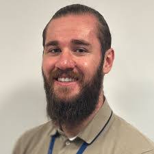 Daniel Ayling's Instagram, Twitter & Facebook