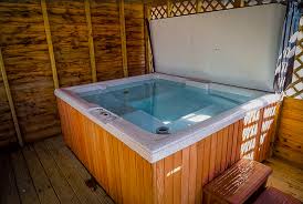 All mountain creek cabins at the cheat lake location are facing the woods, have a back deck, and include a hot tub that offer picturesque views. 13 Best Cabin Rentals In West Virginia Country Road New River Gorge