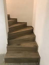 Abgeplatzte oder lockere fliesen sind dann die folge.wie sie aufgefrorene fliesen auf der steinterrasse oder der gefliesten außentreppe reparieren, zeigt die anleitung schritt für schritt. Fliesen Blesch Treppen Fliesen Im Haus Und Aussenbereich In Landsberg