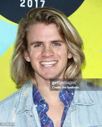 4,654 Nickelodeon Halo Awards Stock Photos, High-Res Pictures, and Images