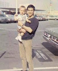 The man and the legend (1973) boeken Bruce Lee Photo Bruce Linda Bruce Lee Photos Bruce Lee Bruce Lee Pictures