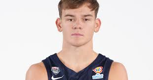 McClung tallies two rebounds for Team USA