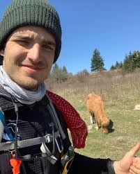 Elliot McLaughlin (@im_elliot) • Instagram photos and videos