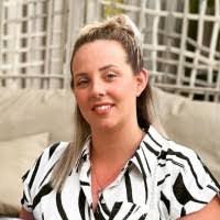 Lucinda Gill's Instagram, Twitter & Facebook