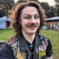 Paula Manson's Instagram, Twitter & Facebook