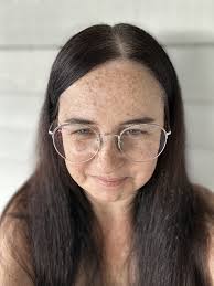 What family doctors in IU health are accepting new patients and listen to  concerns?