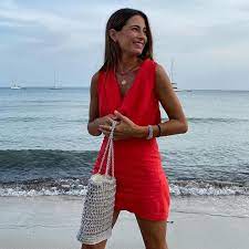 Con este conjunto rojo de Zara de falda y blusa original serás las mejor  vestida del verano por lo favorecedor que es y porque queda ideal con  sandalias planas | Mujer Hoy