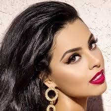 Leticia Castro's Instagram, Twitter & Facebook