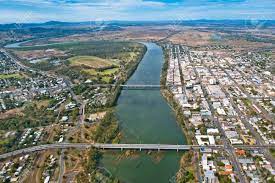 Buy tickets, find out what's on, or enter a competition. Luftbild Von Rockhampton Queensland Australien Blick Von Der Brucke Neville Hewitt Diese Antenne Sucht Die Fitzroy River Und Zeigt Die Cbd Callaghan Park North Rockhampton Bowls Club Lizenzfreie Fotos Bilder Und Stock