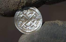 Buried treasure unearthed by a metal detector! Archaeologists Find Silver Treasure On German Baltic Island