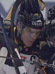 🚨 Joachim Blichfeld liekehti Nokia Arenan illassa iskemällä hurjat pisteet  3+2! 🎩🔥 #Liiga #Tappara