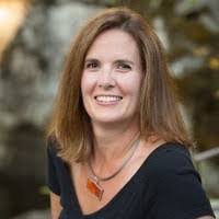 Kelly Starkey's Instagram, Twitter & Facebook