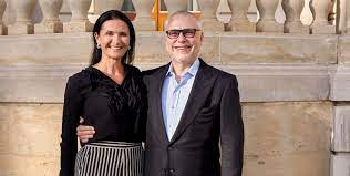 Become an eyewitness of live omg events. Home Page Fondation Zdenek Et Michaela Bakala
