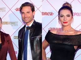 Maybe you would like to learn more about one of these? Angelique Boyer Y La Exesposa De Sebastian Rulli Se Encuentran En Una Alfombra Roja Fotos