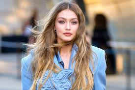How To Lighten Hair Naturally 7 Tips For Lighter Hair Teen Vogue