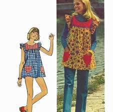 Simplicity 5423 1970s Misses Smock Top And Bikini Briefs Etsy Smock Top Smocking Vintage Outfits
