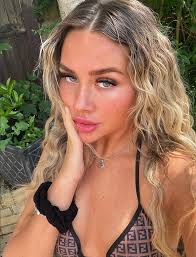 Gabby howell, la futbolista que sufre ataques...