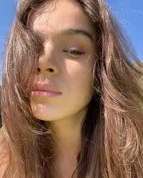 Hailee Steinfeld