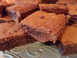 Rien De Tel Qu Un Delicieux Brownie Pour Le Gouter Des Enfants Ou Pour Partager Entre Amis Avec Ou Sans L Aide De V Brownie Chocolat Recette Magimix Chocolat